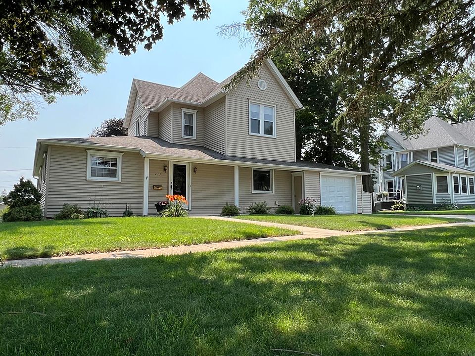 1st image of 213 W Maple St