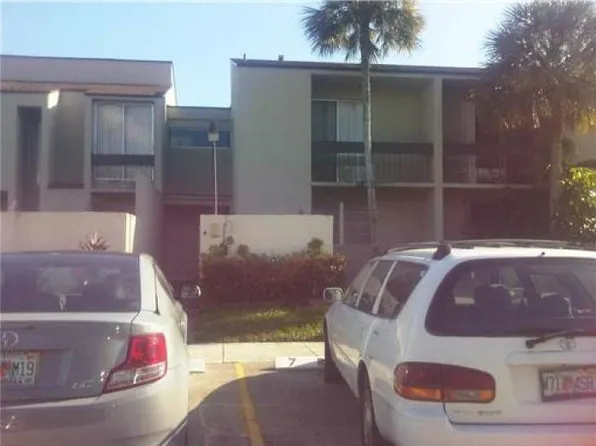 9131 Fontainebleau Blvd APT 4, Miami, FL 33172