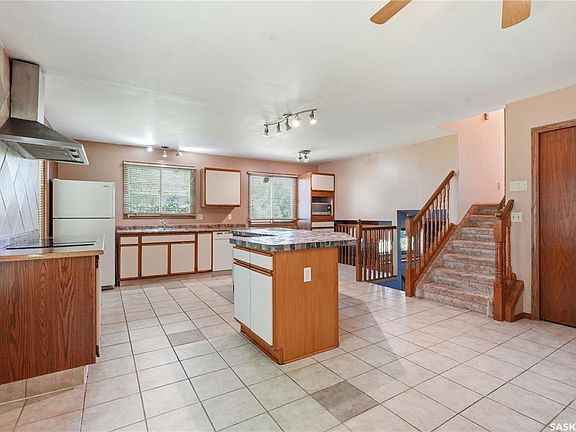 2nd image of 218 Main STREET