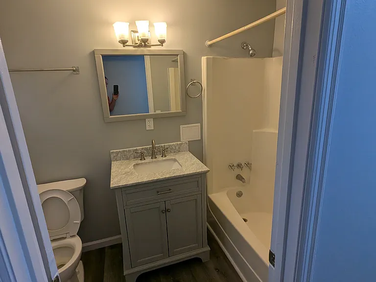 2005 Cambridge Dr #1 — Photo 12