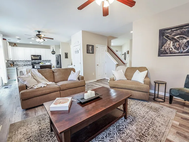 15575 Catamaran Ct — Photo 28