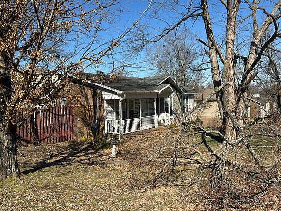 3rd image of 5133 Amalie Dr