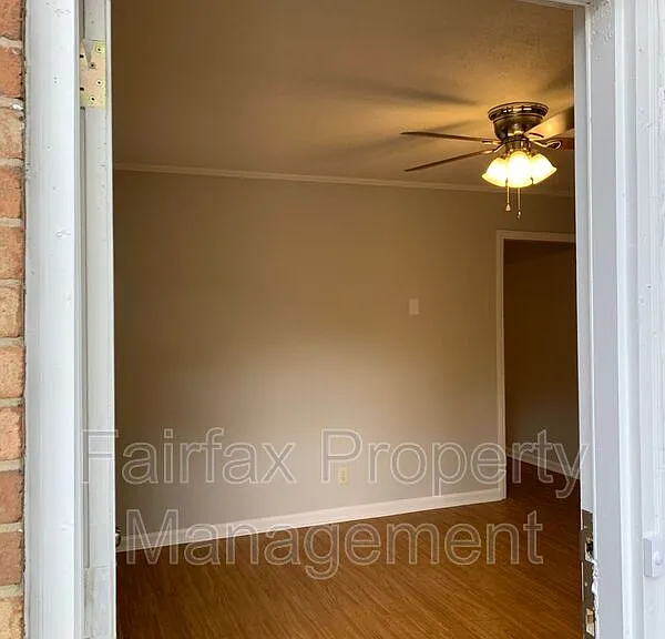 2418 Owen St #A — Photo 2