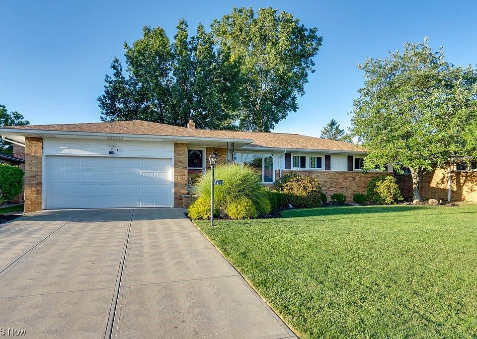 1st image of 8180 Selwick Dr