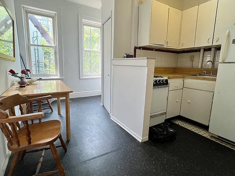18-36 26th Ave #2F — Photo 4