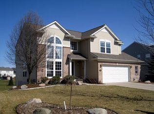 7737 Thornapple Club Dr SE, Ada, MI 49301