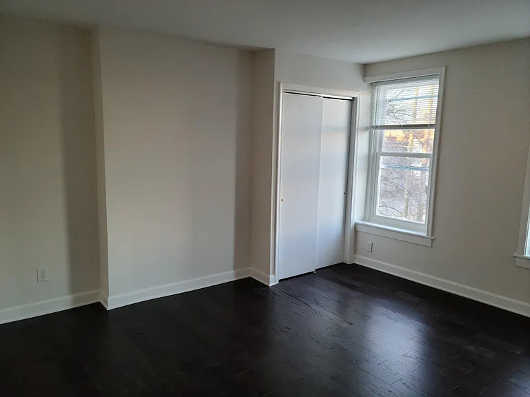 1017 W Clay St — Photo 10