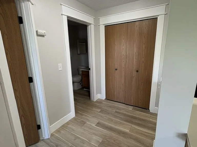 36 Plex - Village Green Apartments — Photo 40