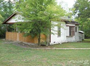 1003 8th St, Mena, AR 71953