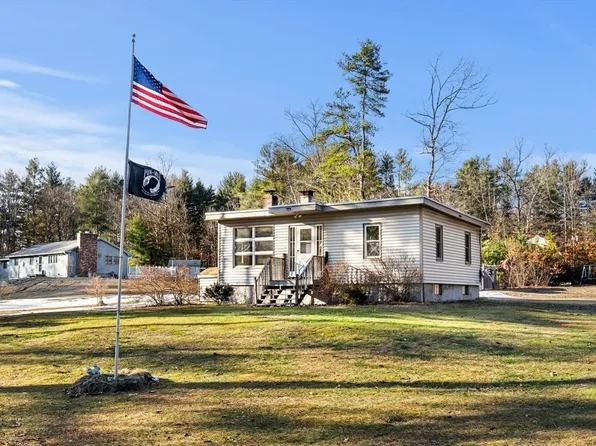 3 School St, Dunstable, MA 01827