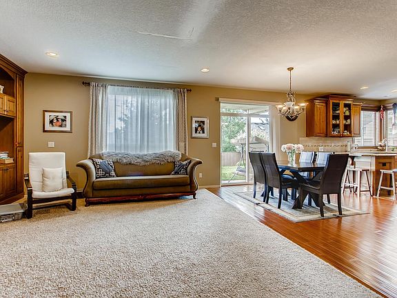 5th image of 4805 NE 50th Ct