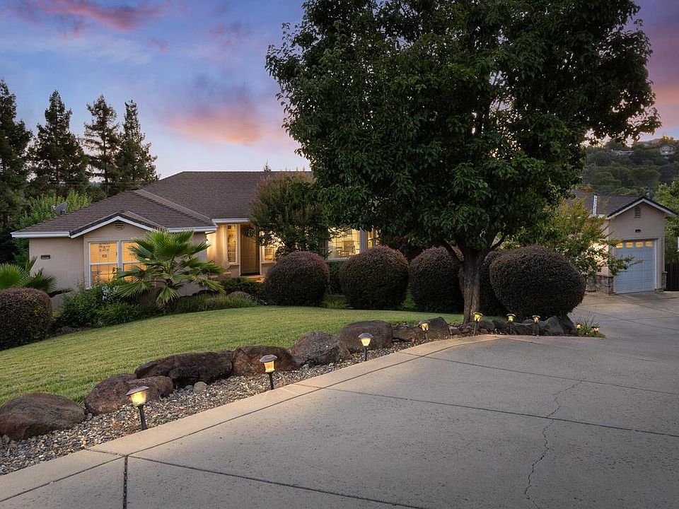 1st image of 2920 Knollwood Dr