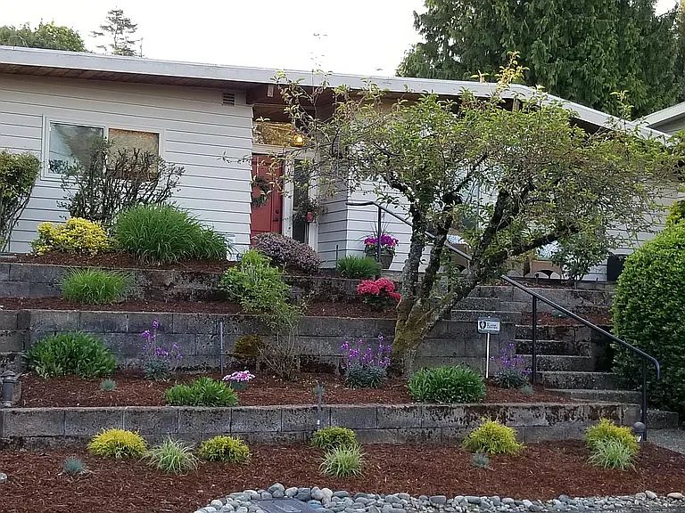 1st image of 5240 111th Ave NE