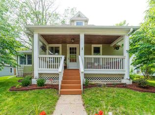 1615 Walnut St, Cedar Falls, IA 50613