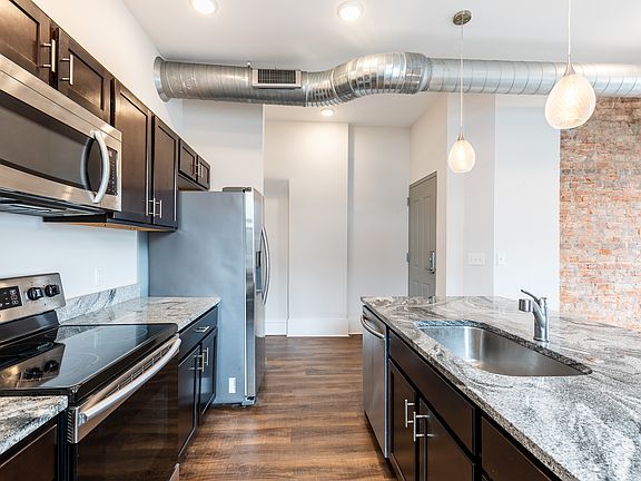 3rd image of 2433-2435 Concord St #10766516