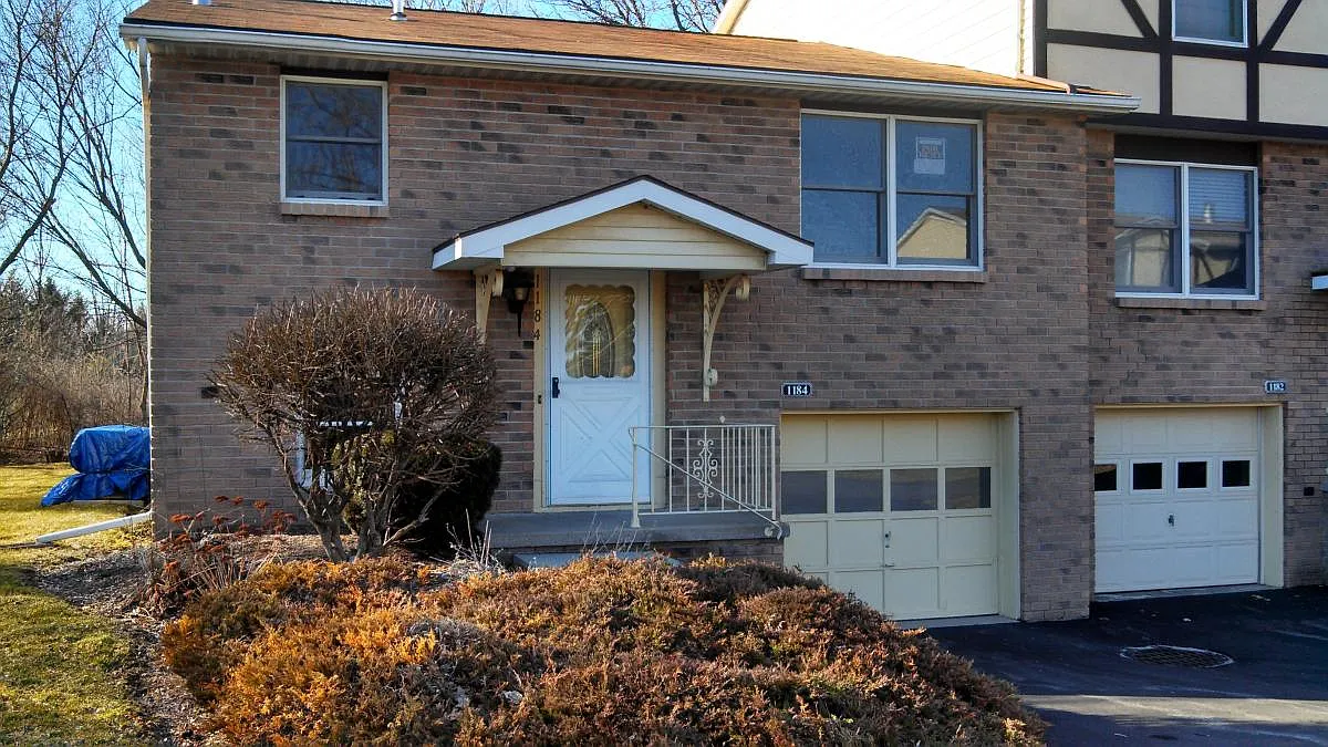 3 bed, 1400 sqft, $2,000 — Photo 1