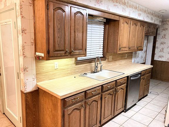 2nd image of 10143 County Road 1215