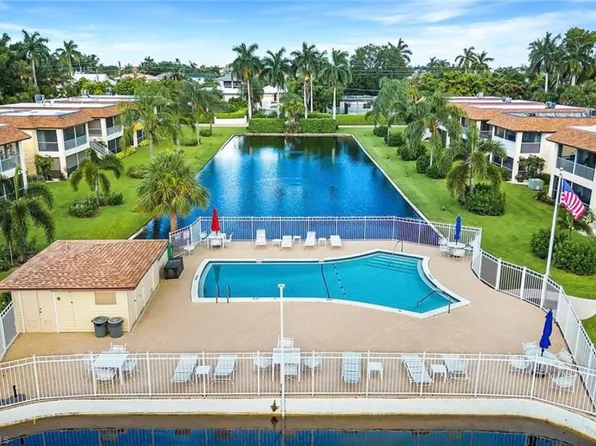 1155 Sandpiper St APT C3, Naples, FL 34102