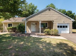 42 Heather Dr, Somerset, NJ 08873