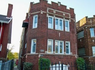 7920 S Bennett Ave, Chicago, IL 60617