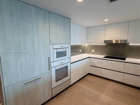4th image of 9221 E Bay Harbor Dr Unit 309