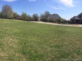 606 W Fairway Dr S, Broken Arrow, OK 74013