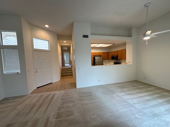 4900 N Grand Ave APT 330