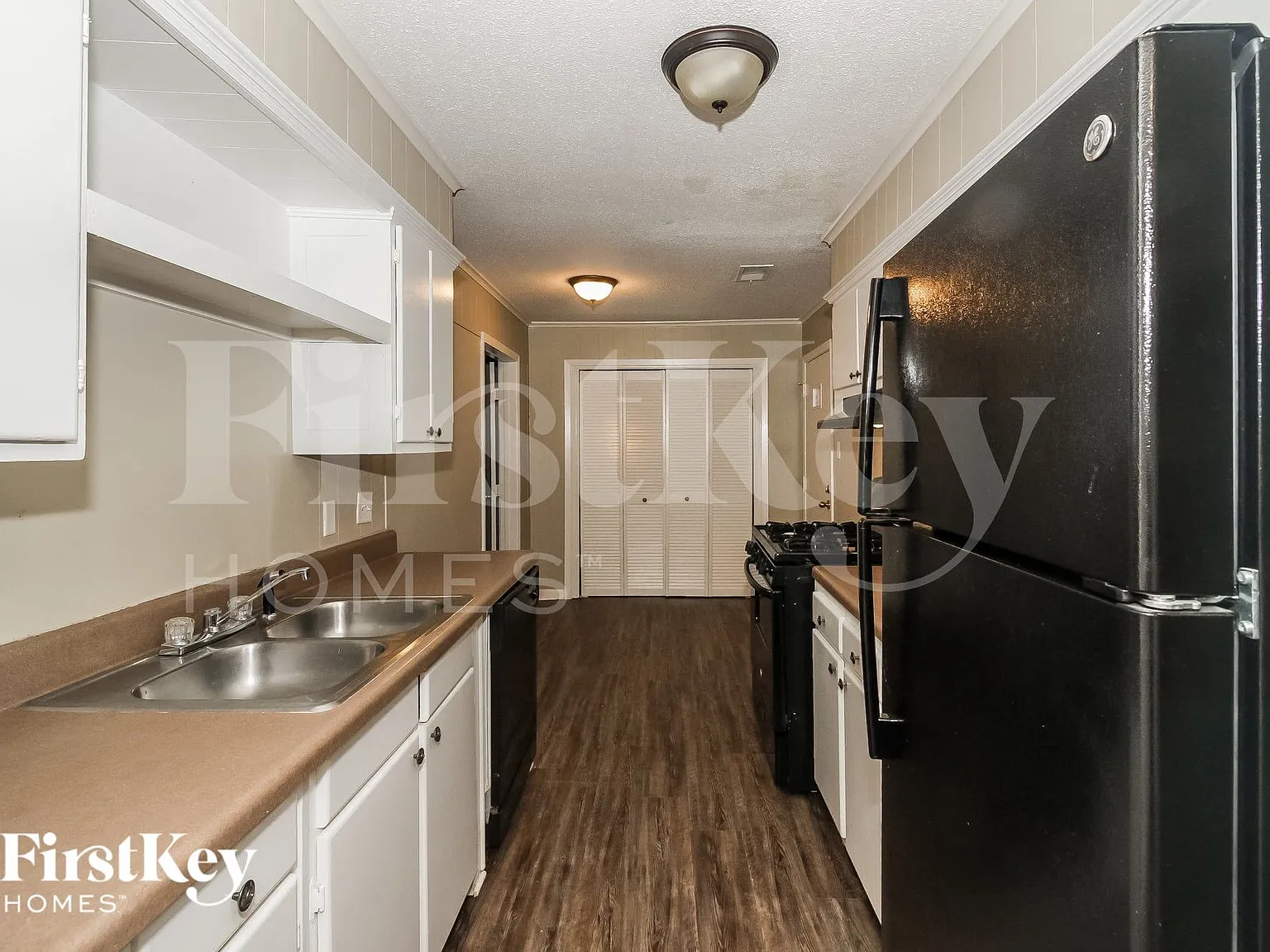 4 bed, 2.0 bath, 1720 sqft, $1,695 — Photo 4