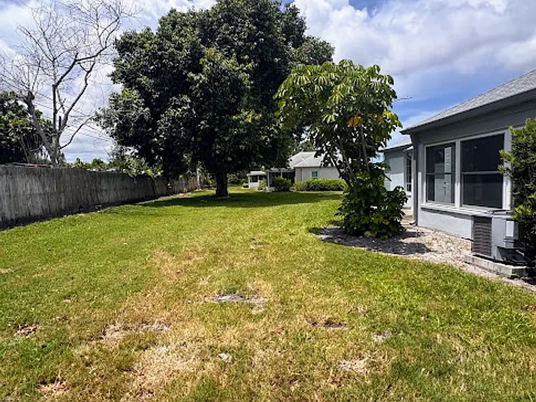 8356 Candlewood Rd — Photo 13