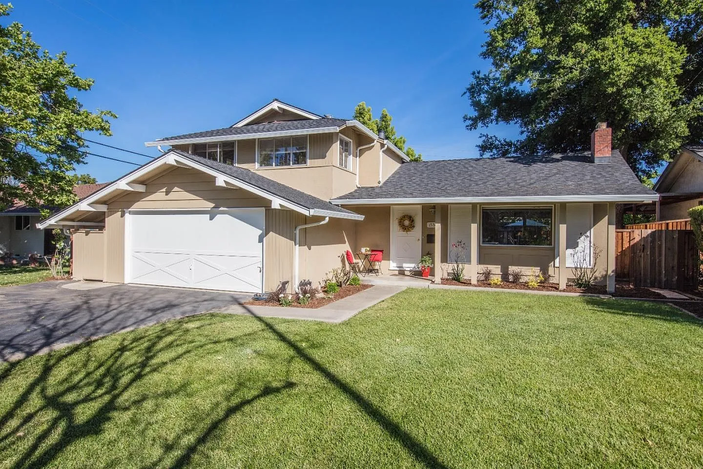 1536 Lamore Dr photo 1