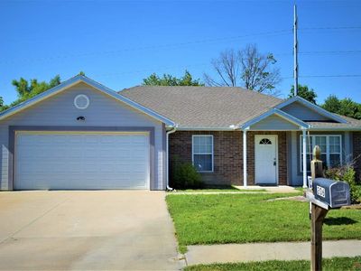 206 Division St, Knob Noster, MO, 65336