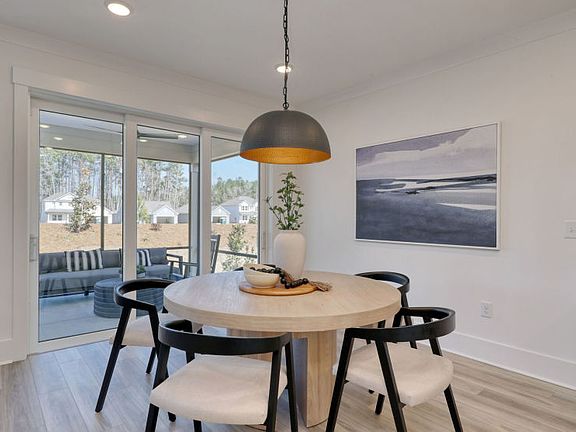 Convenient Cafe Seating