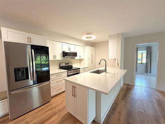 4th image of 2067 Hunters Glen Dr APT 312