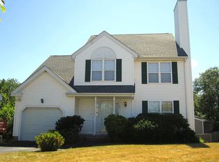 21 Peterson Rd, North Andover, MA 01845