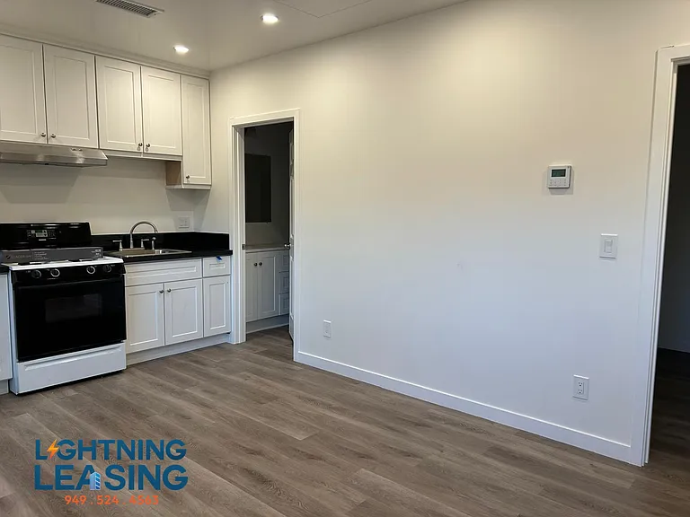 5698 Coldwater Canyon Ave #1 — Photo 6