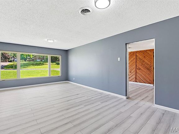 4th image of 8736 Marvista Dr