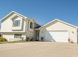 14788 Moonlight Dr, Rapid City, SD 57703
