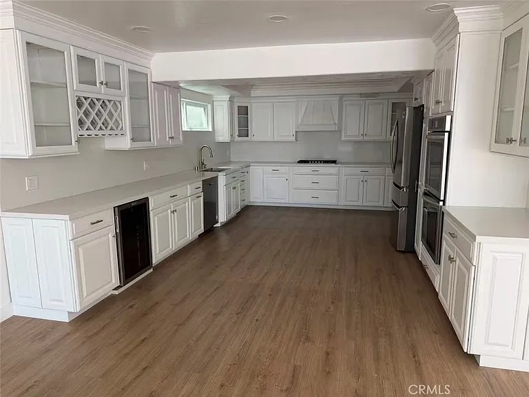 22835 Islamare Ln — Photo 4