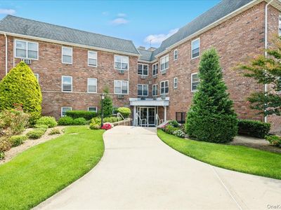 2 Fowler Avenue #206, Lynbrook, NY, 11563