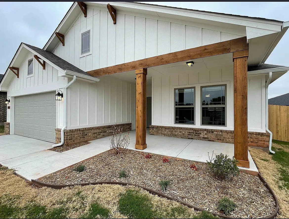 Building Photo - 2249 Roca Dr