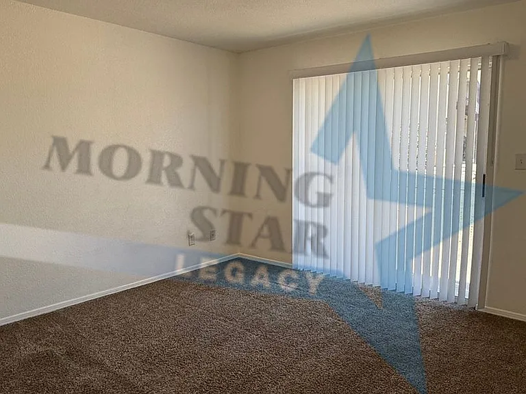 Spacious 2 bedroom floor plans! — Photo 12