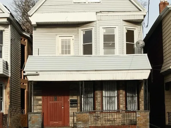 180 Wegman Parkway image 1 of 10
