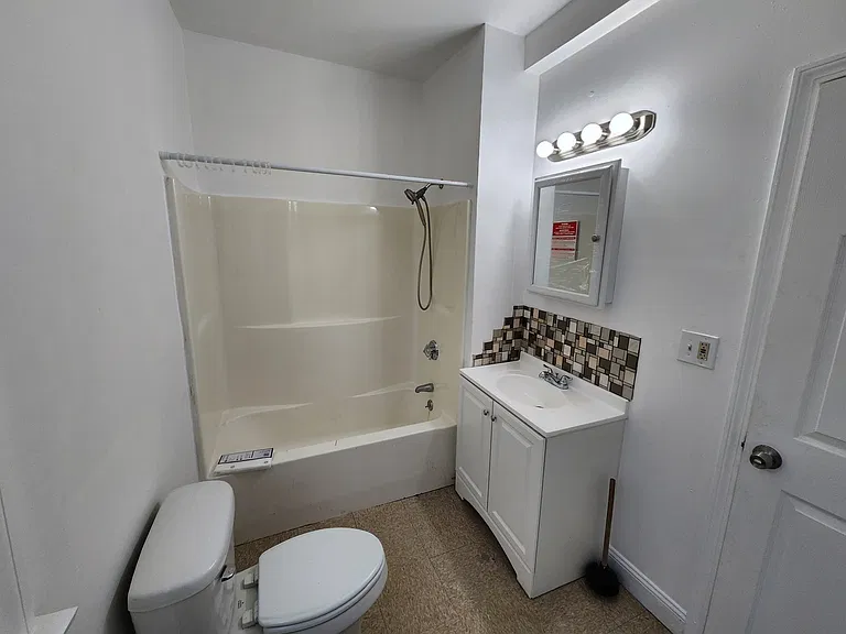 107 Hollingsworth St #1 — Photo 3
