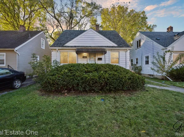 19439 W Chicago St, Detroit, MI 48228