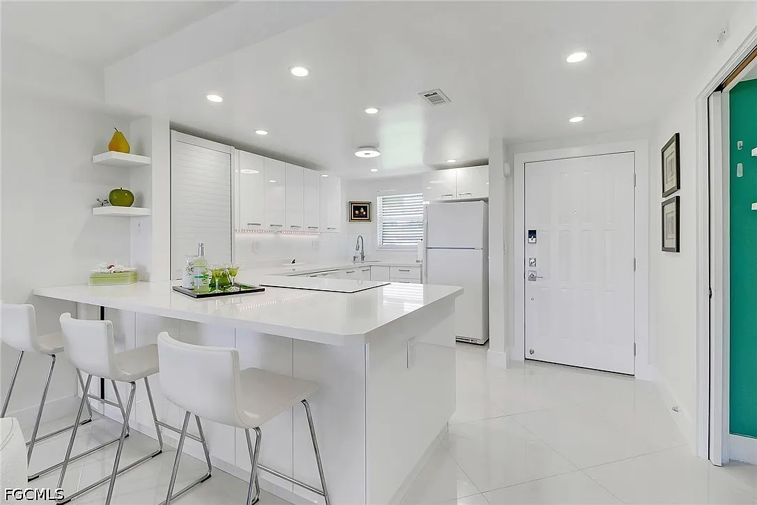 2 bed, 2.0 bath, 1250 sqft, $2,800 — Photo 4