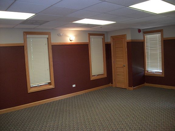 4th image of 7030 Centennial Dr