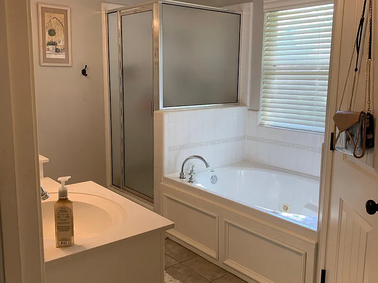 4116 Mayfair Dr — Photo 17