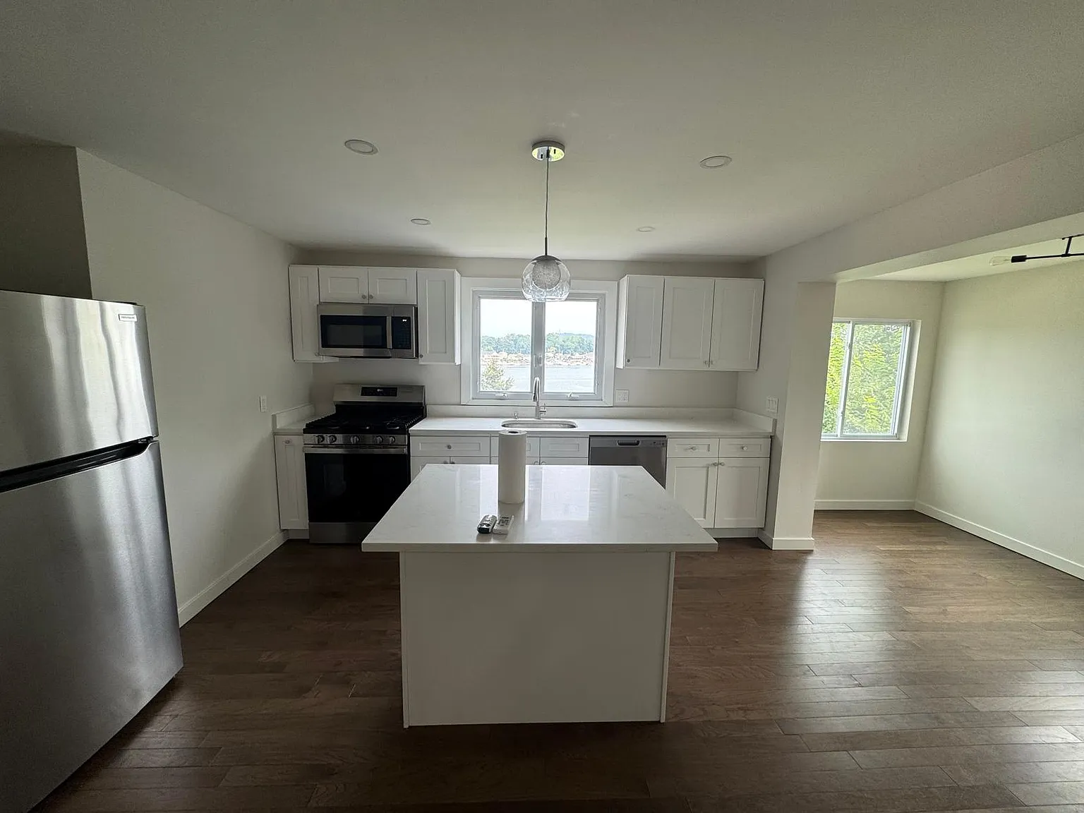 800 Quinnipiac Ave — Photo 3