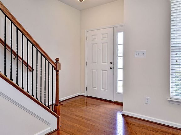 5th image of 4688 Yeardley Loop