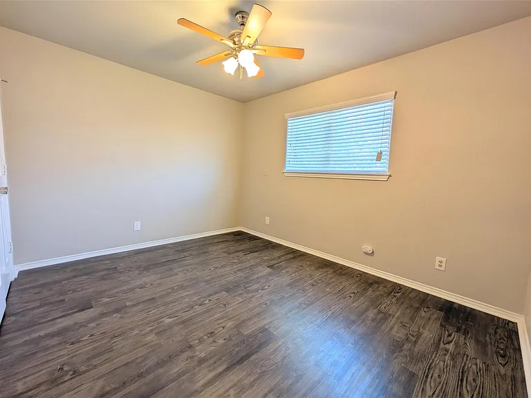 8816 Schick Rd #D — Photo 12